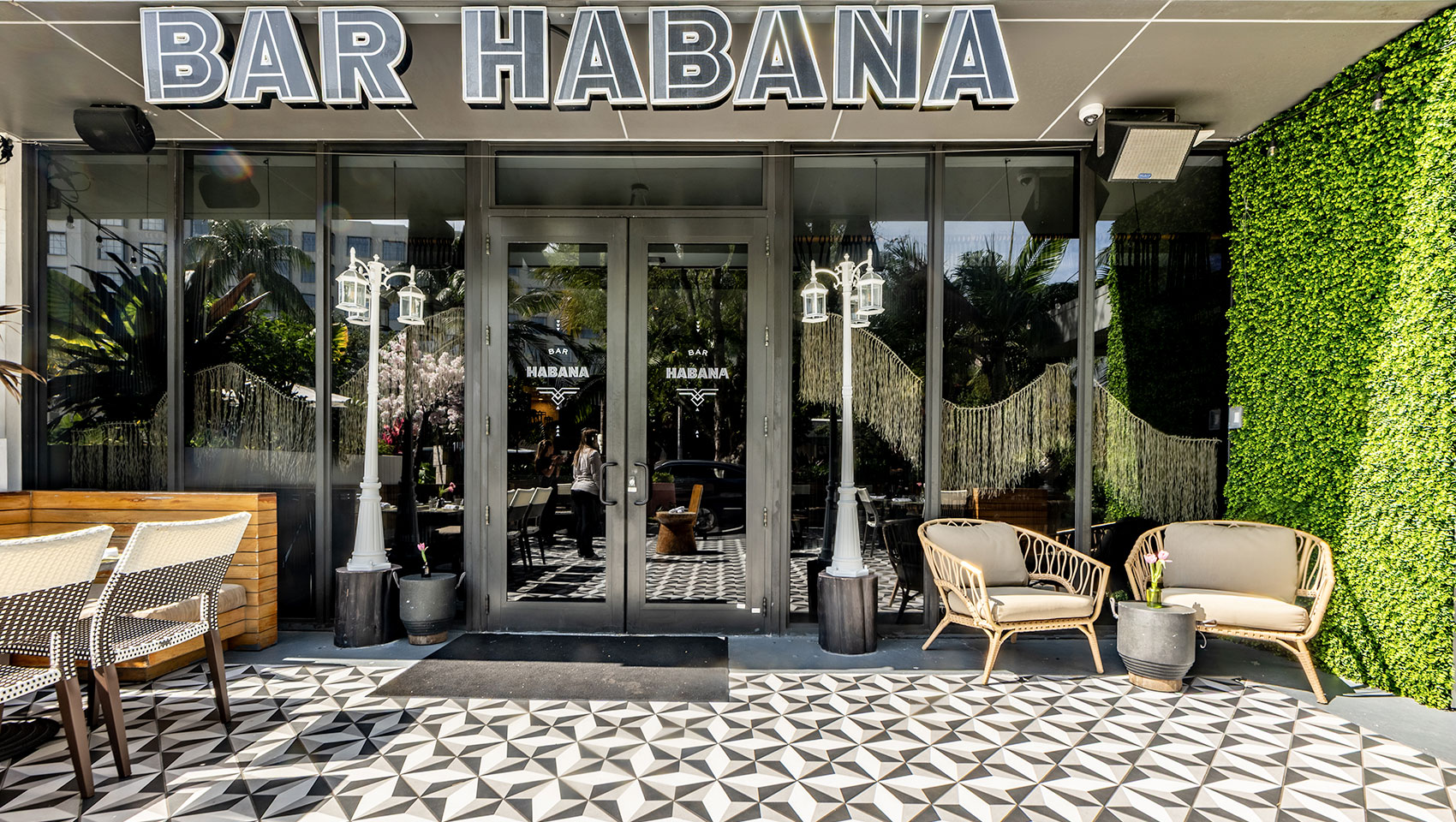 Bar Habana Terrace at Angler’s Miami